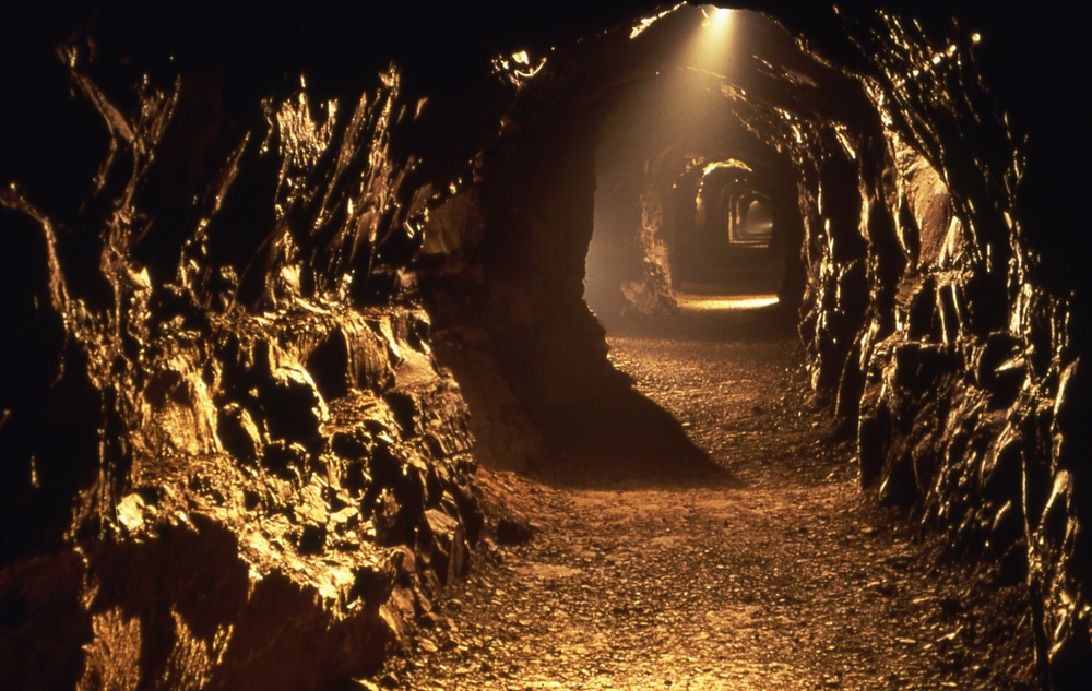 Landia_Aillwee_Cave.jpg