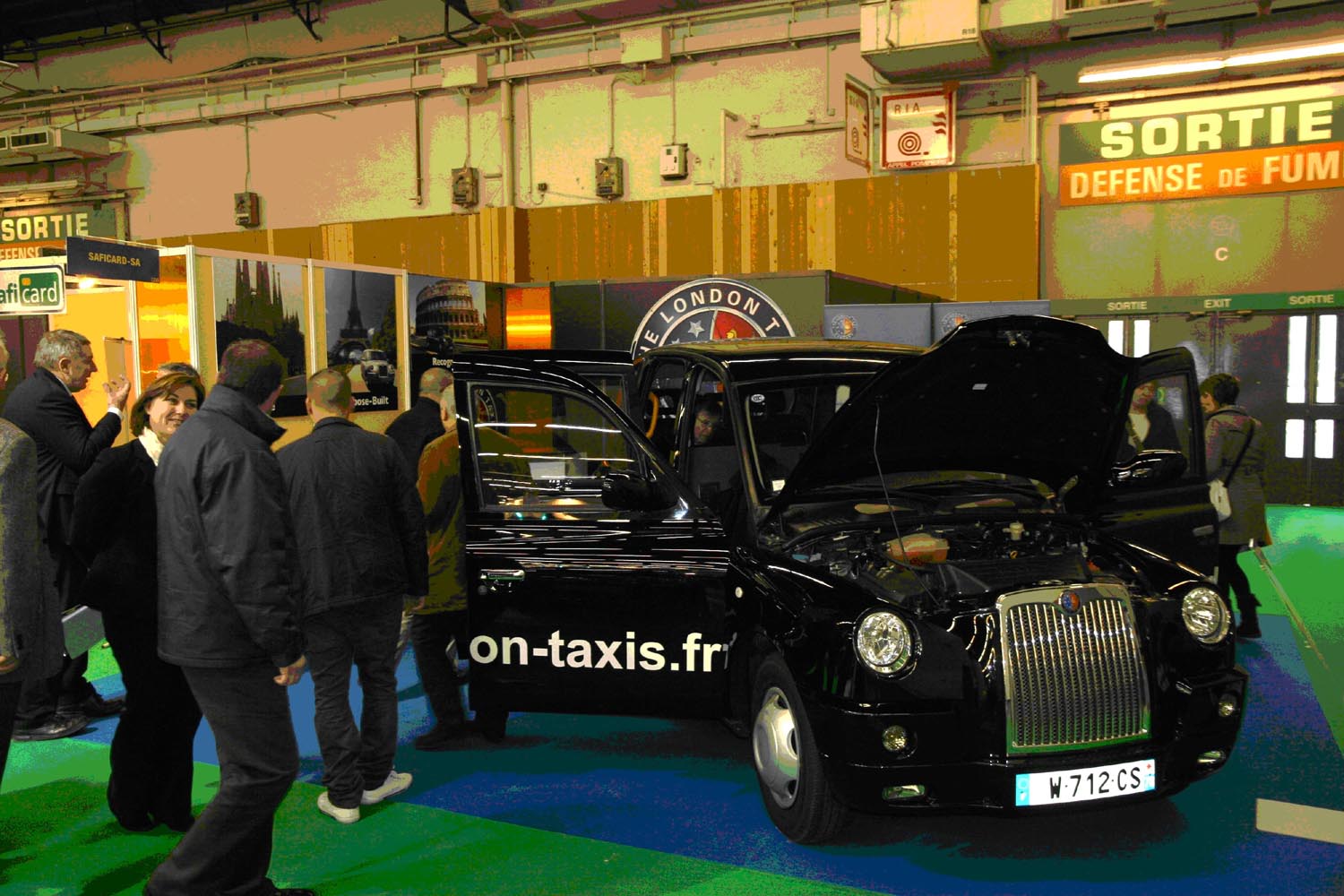 London_Taxis_Paris.jpg