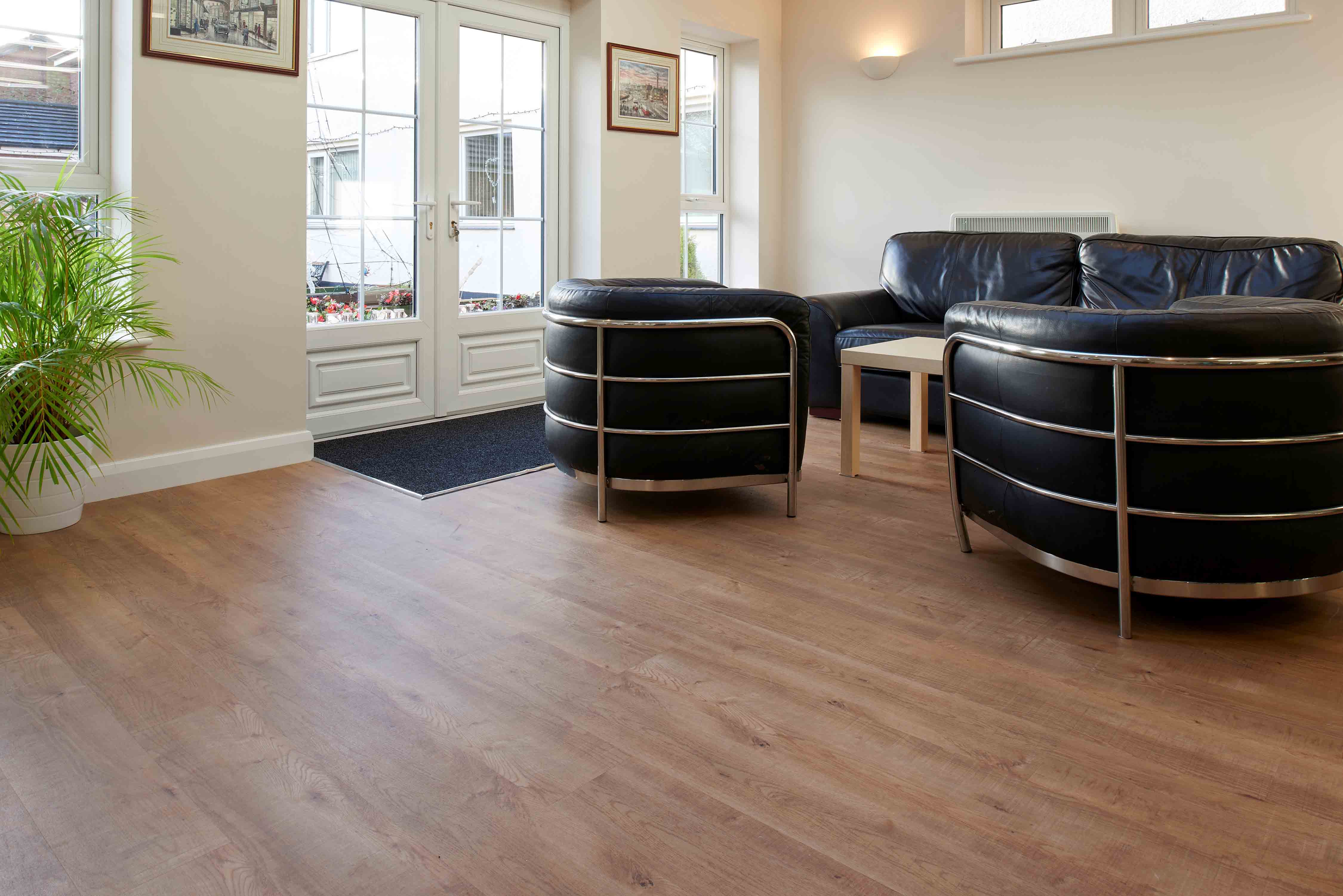 Polyflor_Beechwood_Cancer.jpg